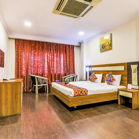 Fabhotel Royal Star Chennai Exterior foto